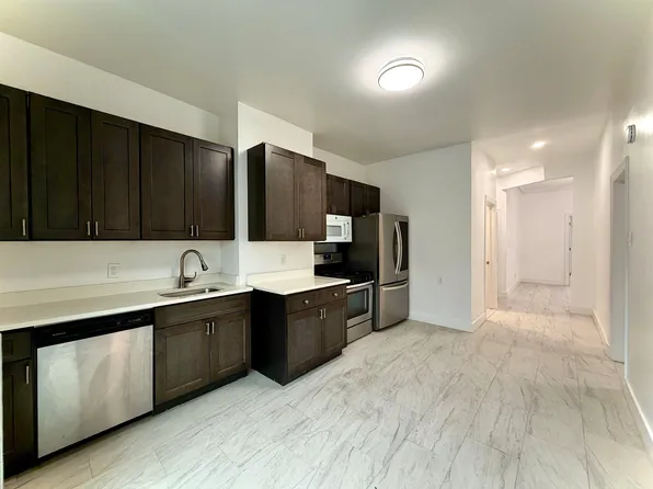 116 Grace Street image 1 of 7