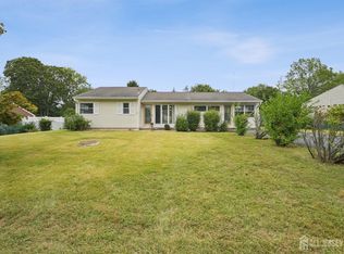 80 Kendall Rd S, Kendall Park, NJ 08824