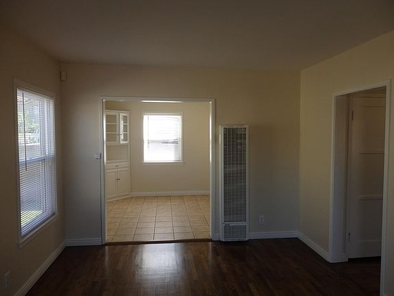 3rd image of 10920 1/2 Carmenita Rd