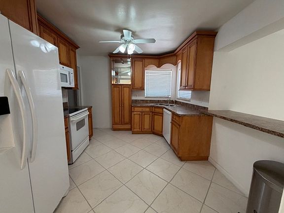 5th image of 208 Wilshire Dr