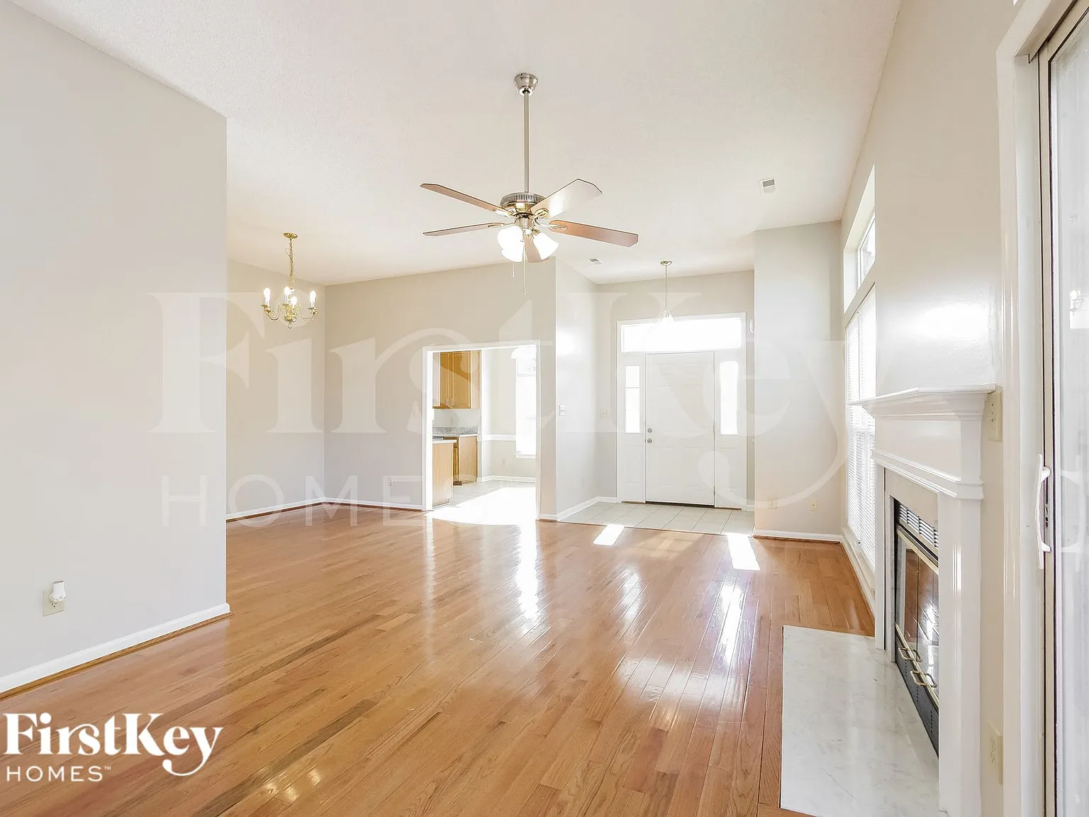 3 bed, 2.0 bath, 1501 sqft, $1,960 — Photo 4