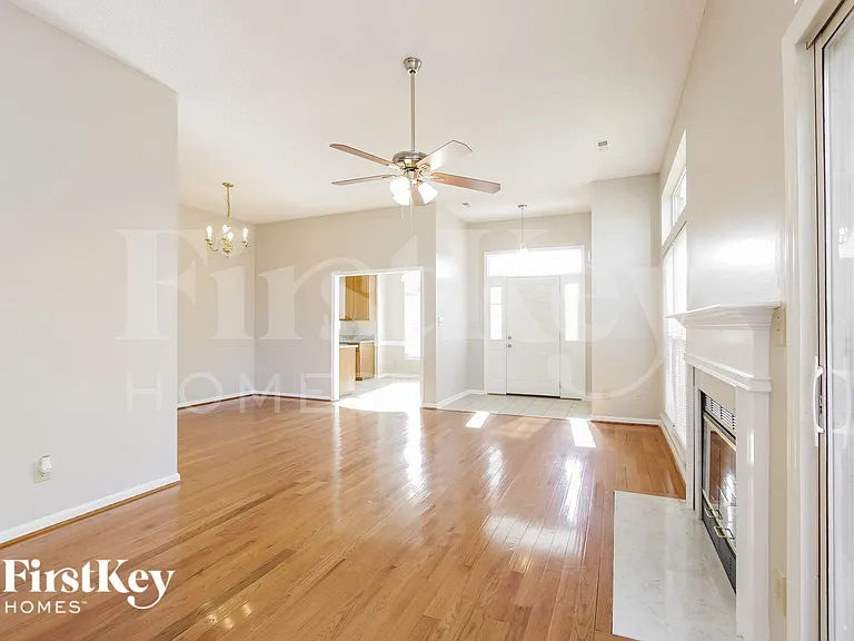 3105 Denhem Ct — Photo 4