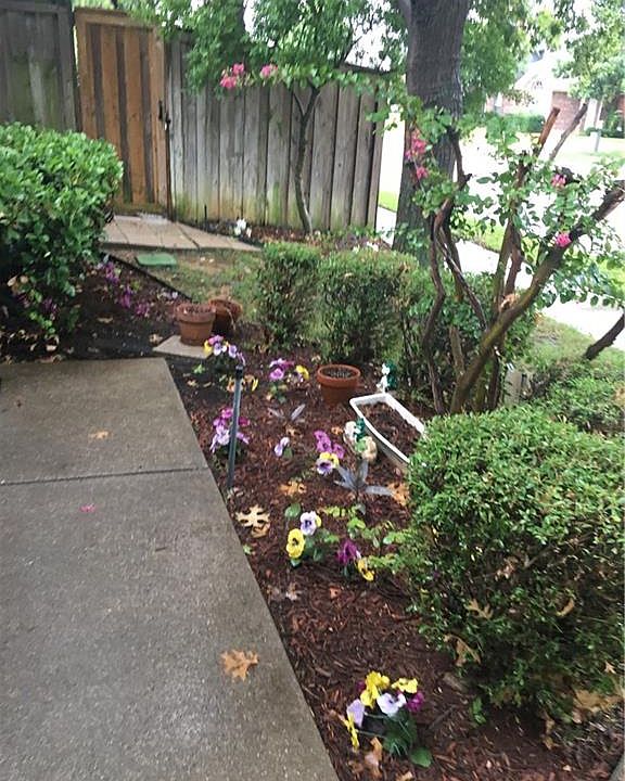 1st image of 766 Red Oak Dr