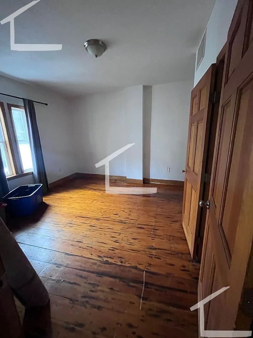 Great 6 bedroom 3 mins from Northeastern — Photo 2