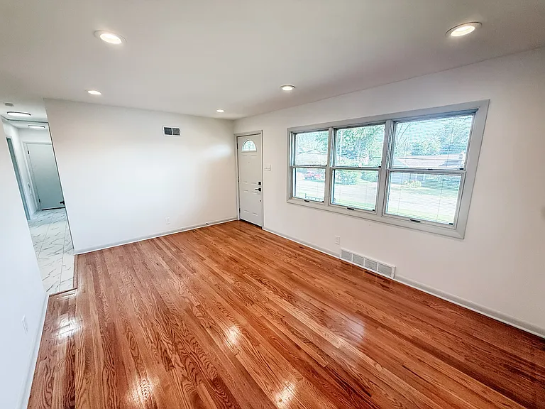 7025 Aliceton Ave — Photo 3