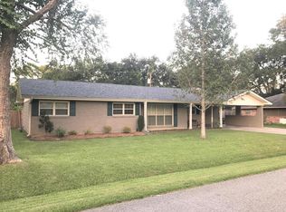 306 Meadow Ln, Lafayette, LA 70506