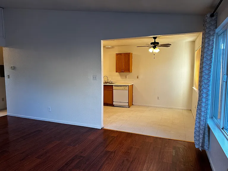 2854 Chelmsford Way — Photo 8