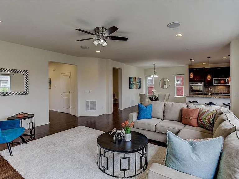16747 Compass Way — Photo 6