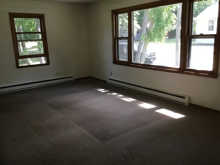 165 Locust St — Photo 8