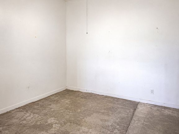 5th image of 420576 E Texanna Rd