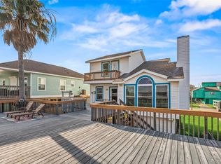 313 Schooner Dr, Freeport, TX 77541