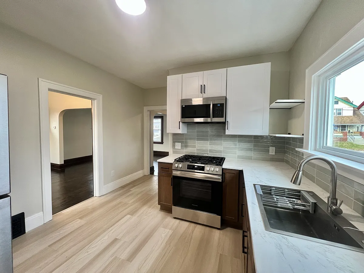 Kitchen - 4229 W 23rd St