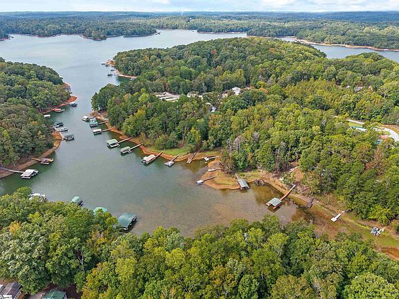 3rd image of 725 Shelor Ferry Rd
