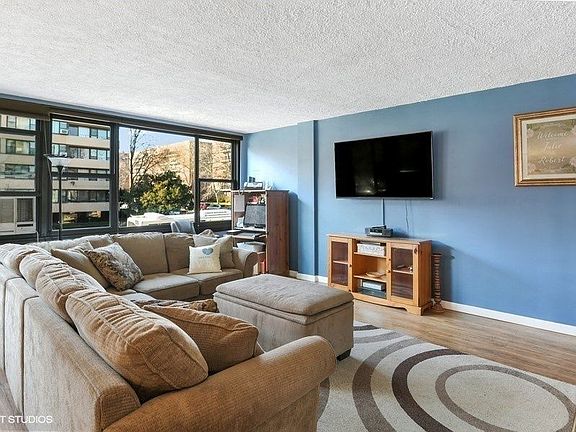 5th image of 166-10 Powells Cove Blvd APT 3C