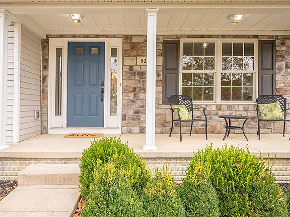 3rd image of 52 Gold Meadow Dr