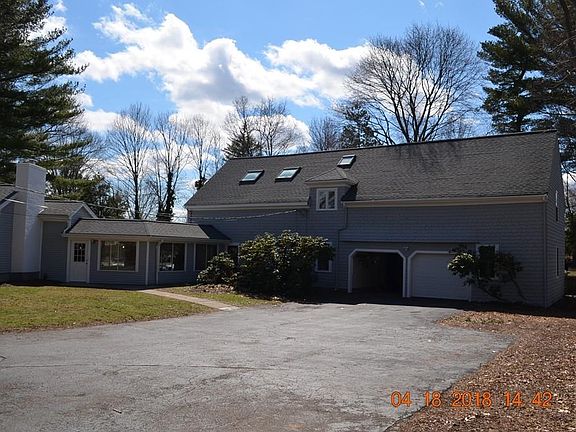 3rd image of 45 Lane Dr