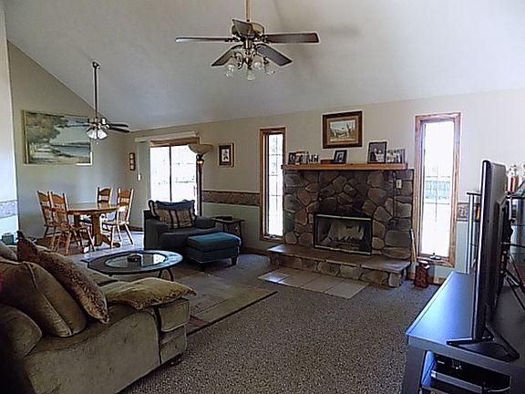 4th image of 30027 Sugar Pine Dr