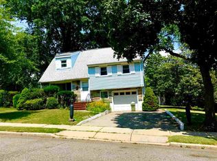 91 Howland Ave, Teaneck, NJ 07666
