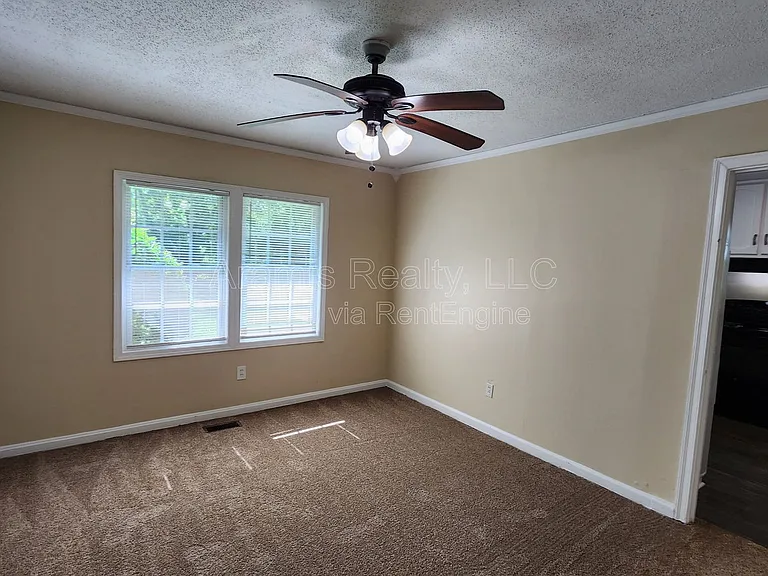 6565 Camp St — Photo 3
