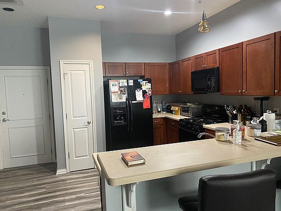 4th image of 225 N New Jersey St APT 54