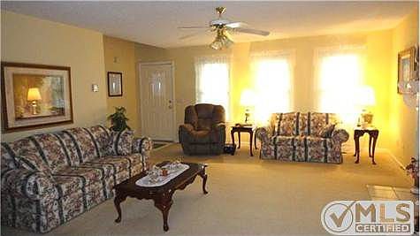 4th image of 3409 Meadowhill Dr