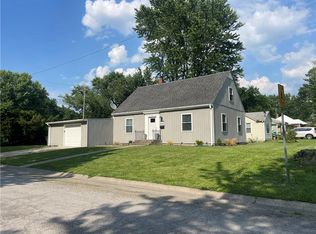 801 N Gregory Blvd, Butler, MO 64730