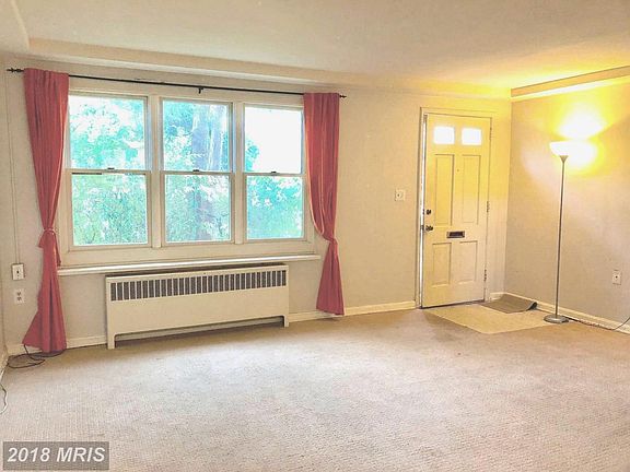 2nd image of 1522 Woodbine St