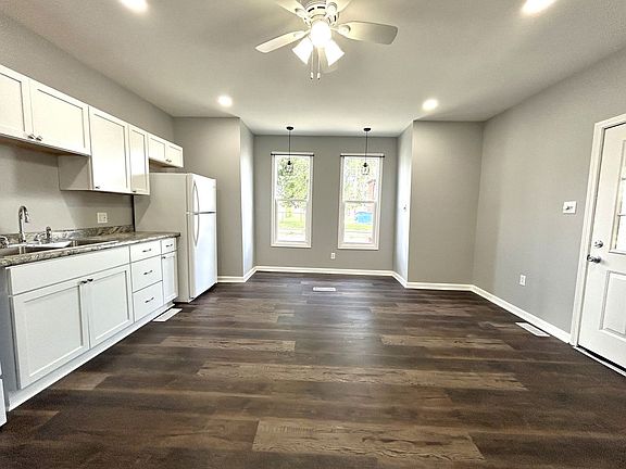 5th image of 671 Oak St #1
