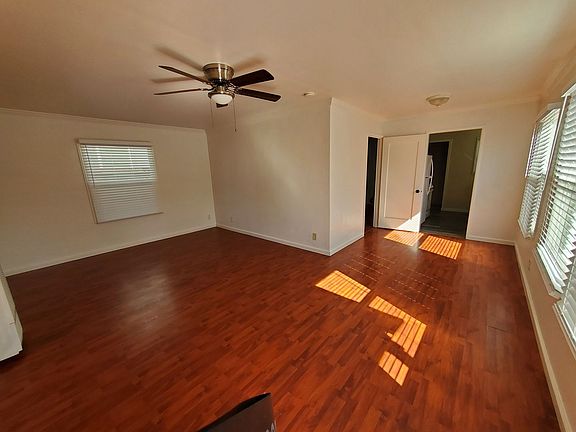 3rd image of 736 Medford Ave