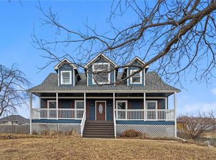 913 Wildwood Dr, Pleasant Hill, MO 64080