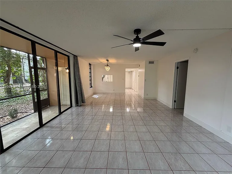400 Commodore Dr #101 — Photo 22