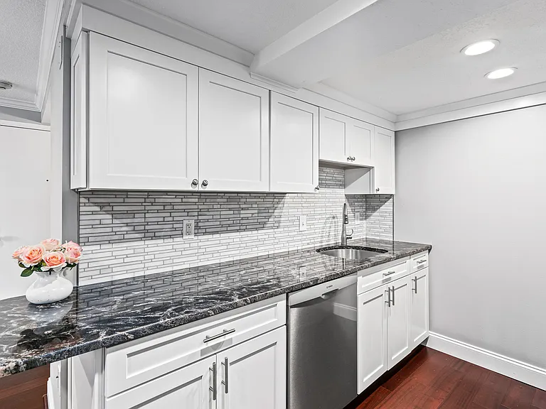 108 Peterborough St #7A — Photo 15