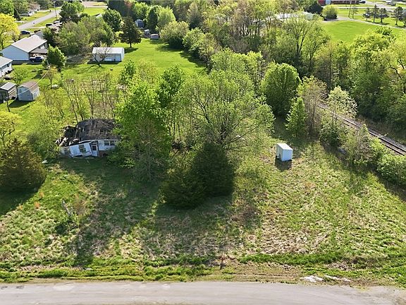 3rd image of 12058 N 880th St