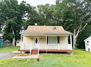 5 Beach Dr, Prospect, CT 06712