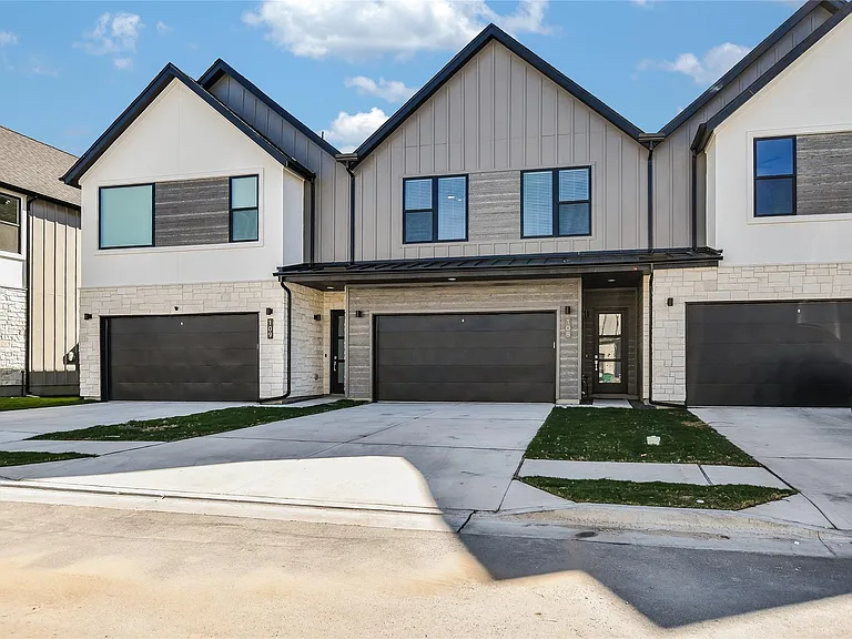 590 Old Mill Road Road 108 #108 — Photo 1