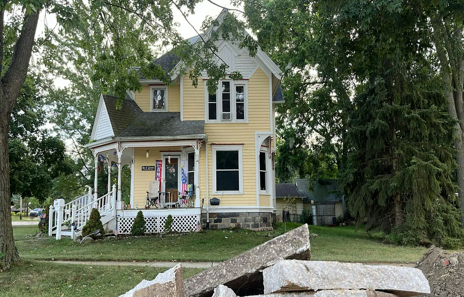 203 W State St photo 1