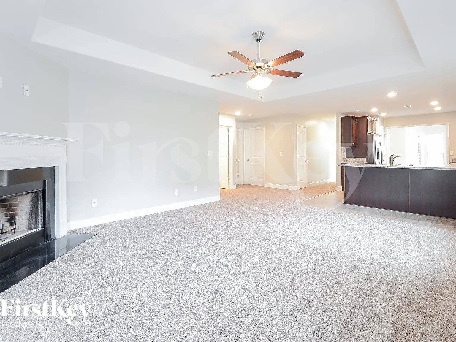 3 bed, 2.0 bath, 1725 sqft, $2,155 — Photo 3
