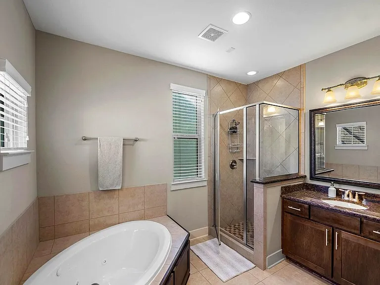 1129 Beasley Hills Ln — Photo 5