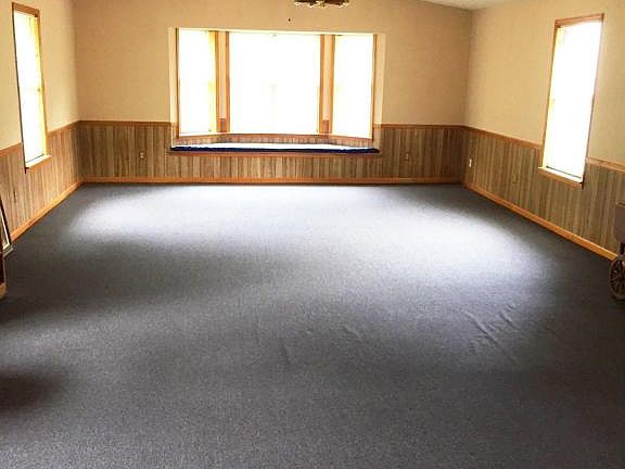 3rd image of 2071 Wisteria Ln