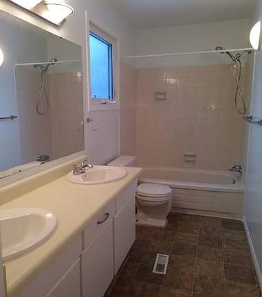 4th image of 17th Ave NW #4610