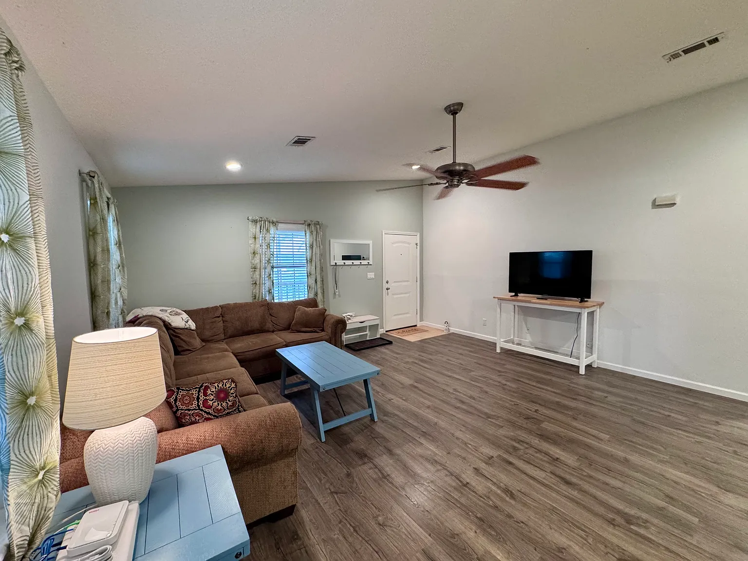 2 bed, 960 sqft, $2,200 — Photo 4