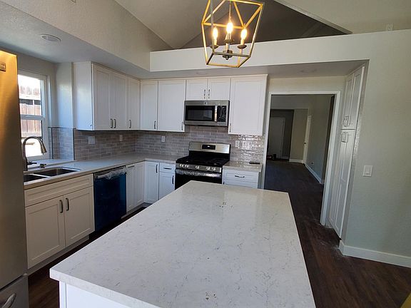 Kitchen with island
