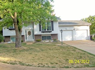 701 Nimbus Ct, Fenton, MO 63026