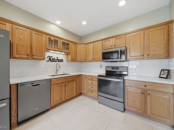 4th image of 2056 University Commons Dr SE