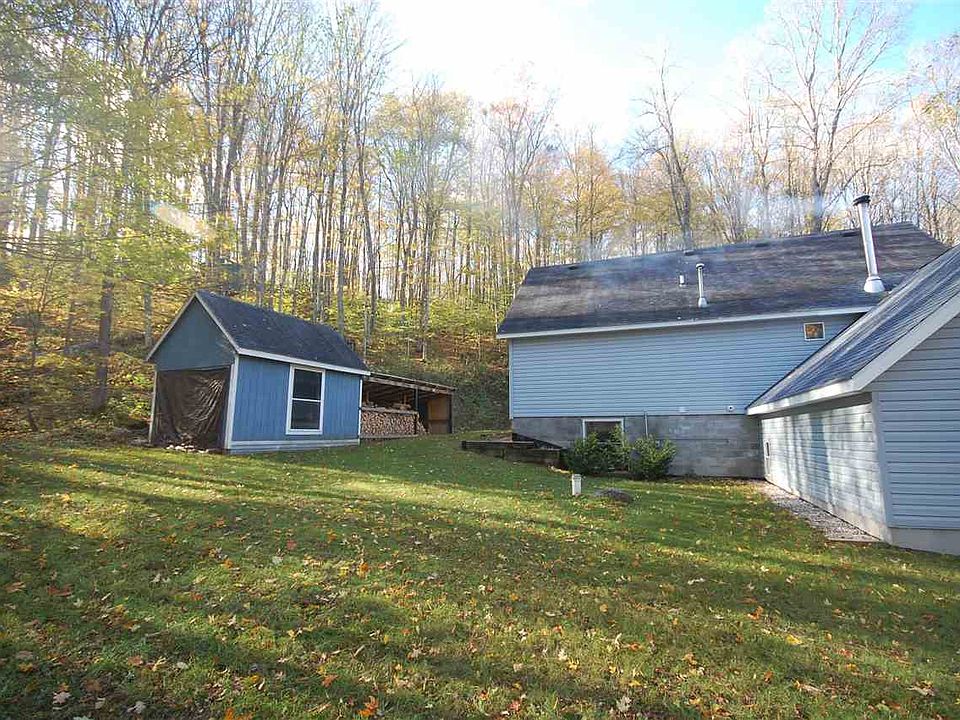 2nd image of 214 E Brutus Rd