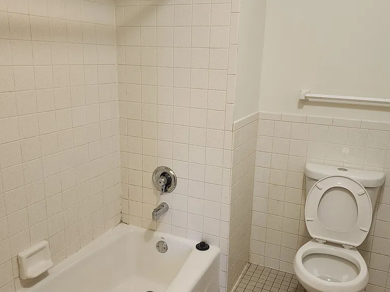 4812-24 N 104th St #6 — Photo 18