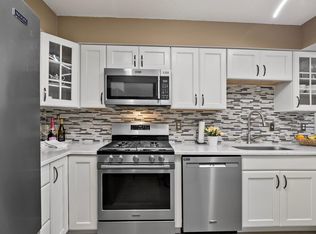13956 Herald Ct, Apple Valley, MN 55124