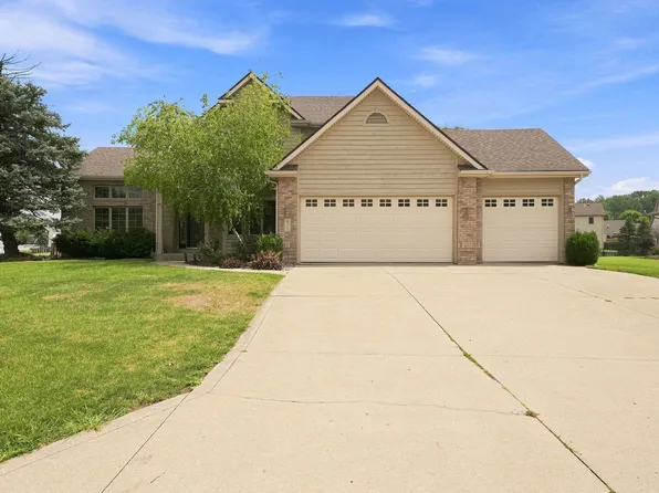 811 Blackthorn Cv, Fort Wayne, IN 46804