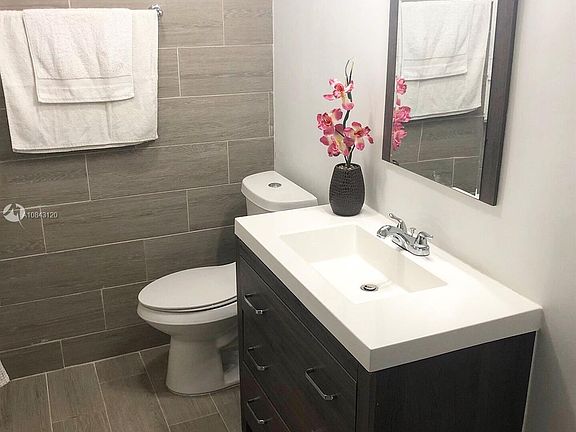 5th image of 19030 SW 89th Ave #0