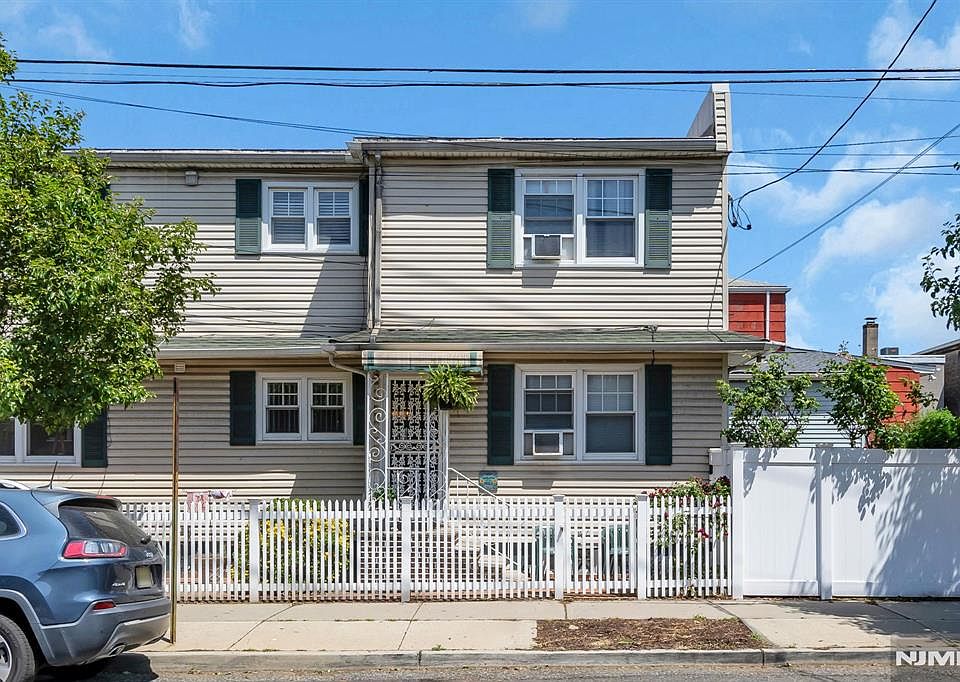 1st image of 116 1st St